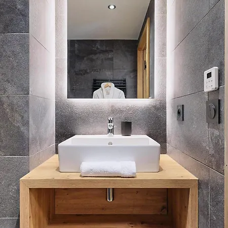 New - South-facing Terrace, Parking, 300 M Slopes * 라 플라뉴