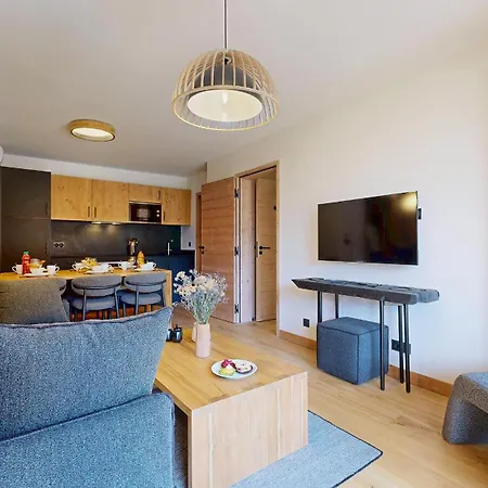 New - South-facing Terrace, Parking, 300 M Slopes 아파트 라 플라뉴